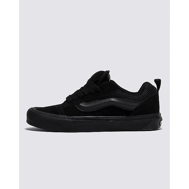 Vans Knu Skool triple black 1