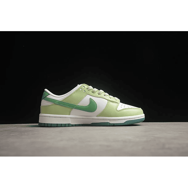 Dunk low white green sail 2