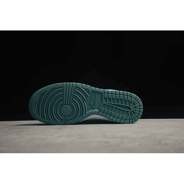 Dunk low white green sail 3