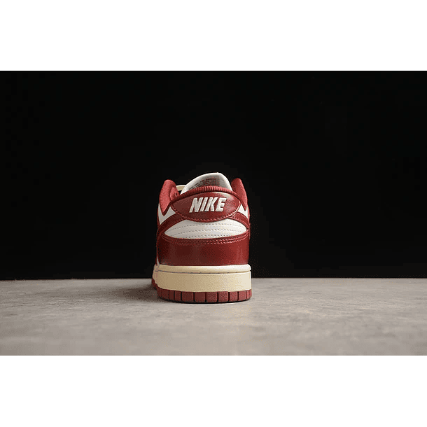 Dunk low vintage team red 4