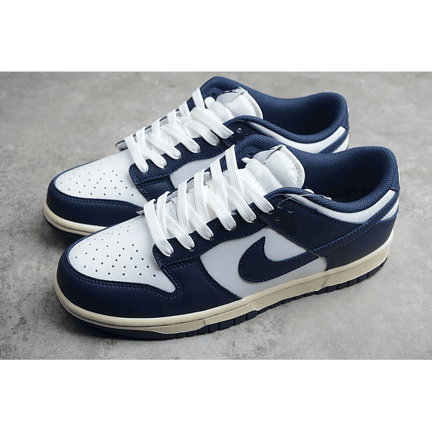 Dunk low vintage navy 5
