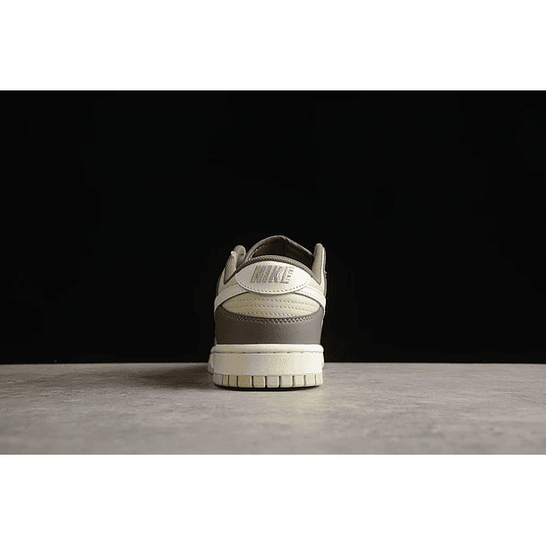 Dunk low velcro tongue 4