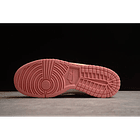 Dunk low strawberry peach 3