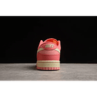 Dunk low strawberry peach 4
