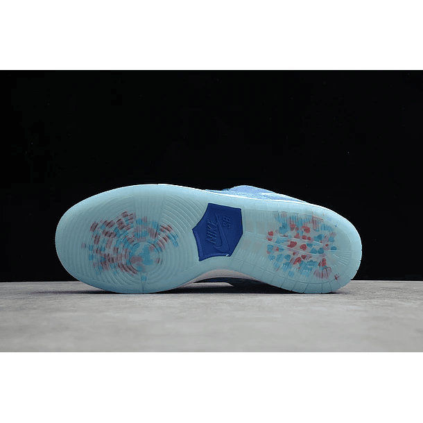 Dunk low strangelove blue 3