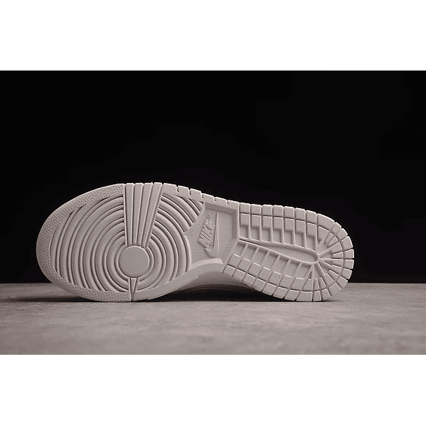 Dunk low soft pink 3