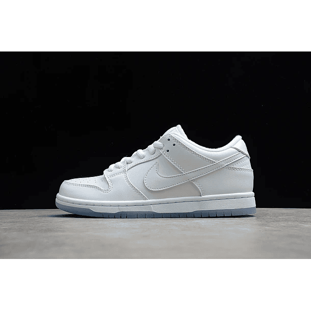 Dunk low SB white ice 1