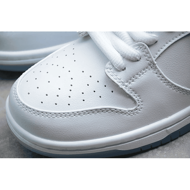 Dunk low SB white ice 6