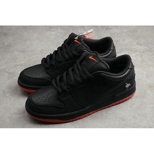 Dunk low SB trd qs black pigeon 5