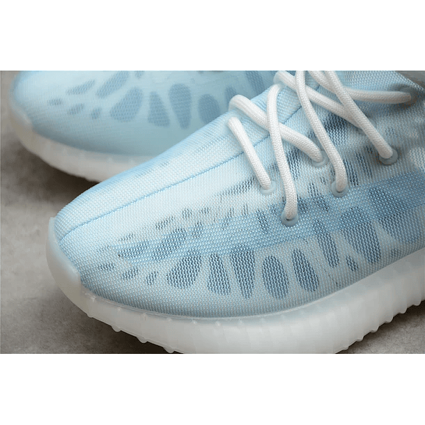 Yeezy boost 350 v2 mono ice 6