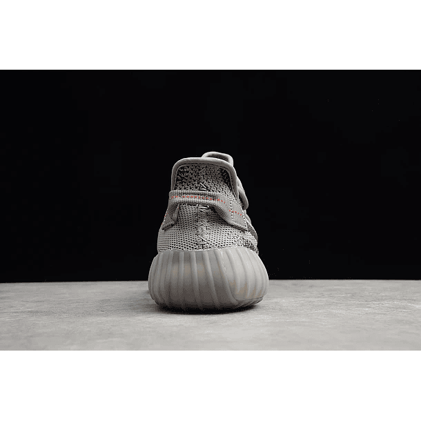 Yeezy boost 350 v2 beluga 2.0 4