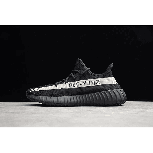 Yeezy boost 350 v2 oreo 1