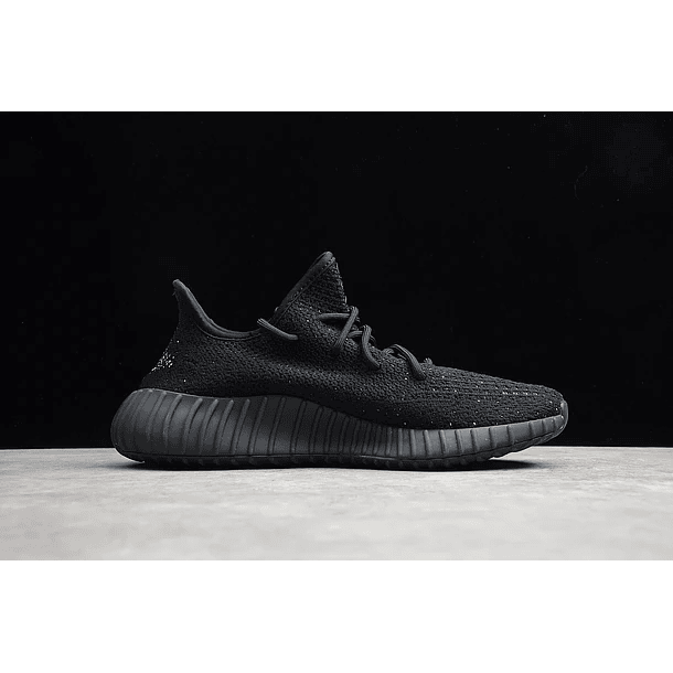 Yeezy boost 350 v2 oreo 2