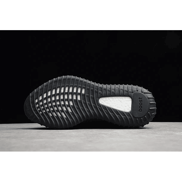 Yeezy boost 350 v2 oreo 3