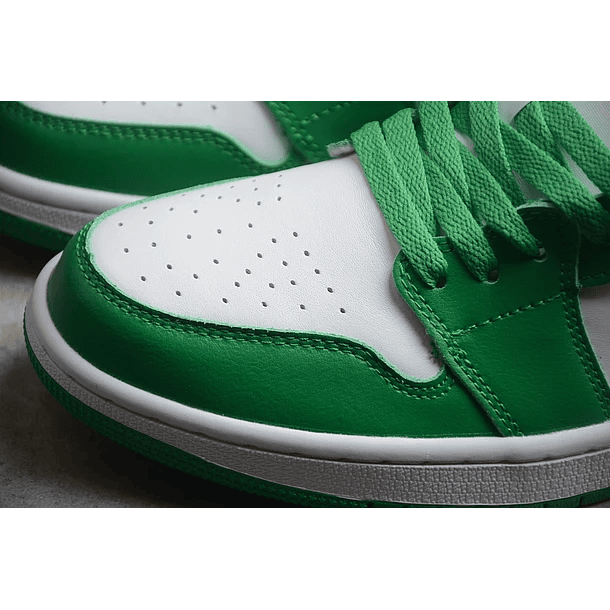 Jordan 1 low lucky green aquatone 6