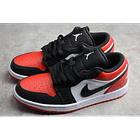 Jordan 1 low bred toe 4
