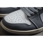 Jordan 1 low vintage grey 5