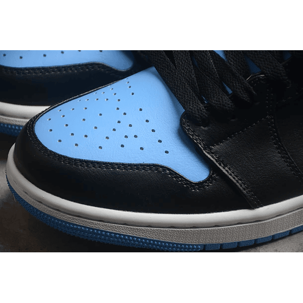 Jordan 1 low university blue 5