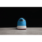 Jordan 1 low unc to chicago 3