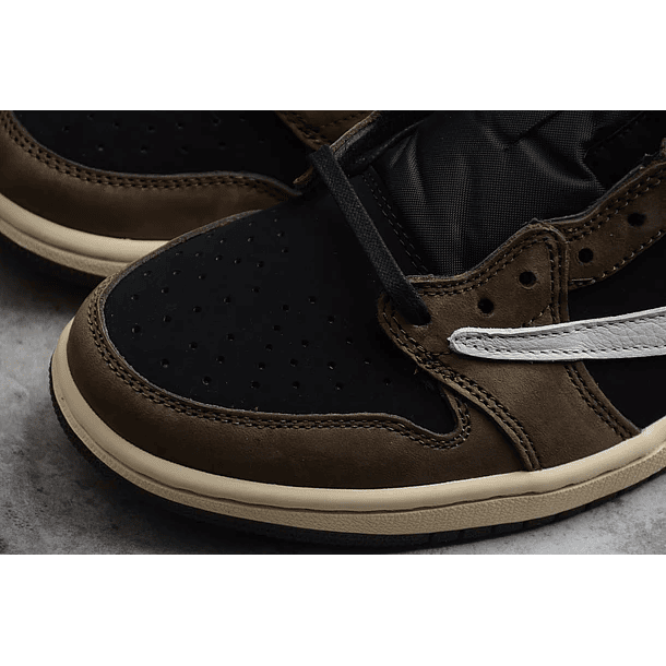 Jordan 1 low travis scott mocha 6