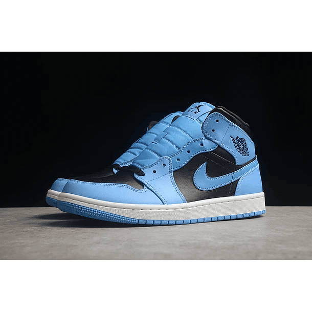Jordan 1 mid university blue black 3