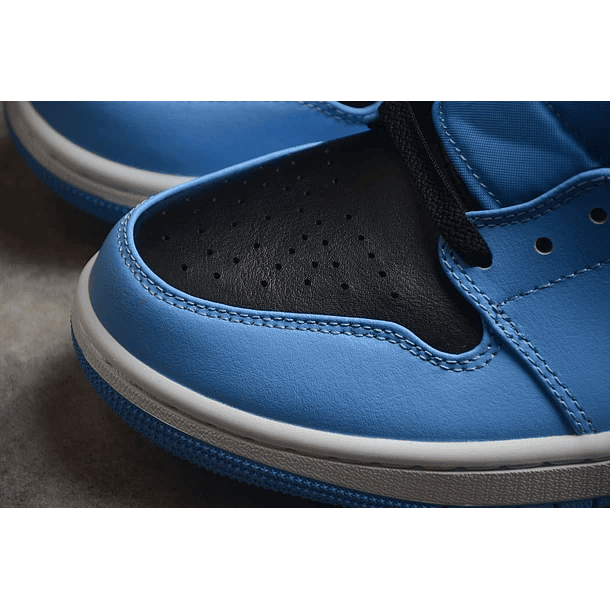 Jordan 1 mid university blue black 5