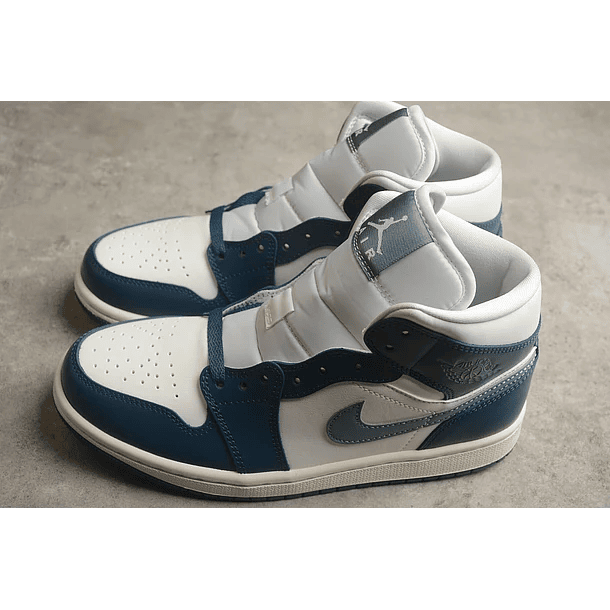 Jordan 1 Mid sky j french blue 4