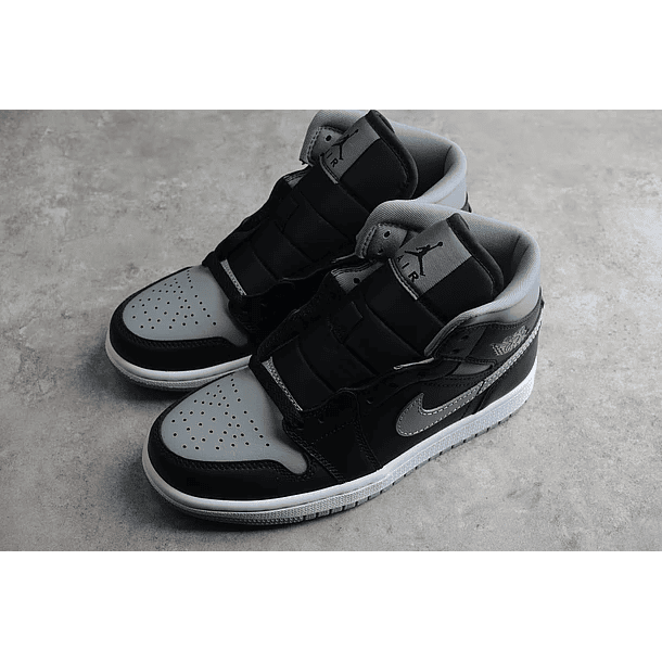 Jordan 1 mid shadow 4