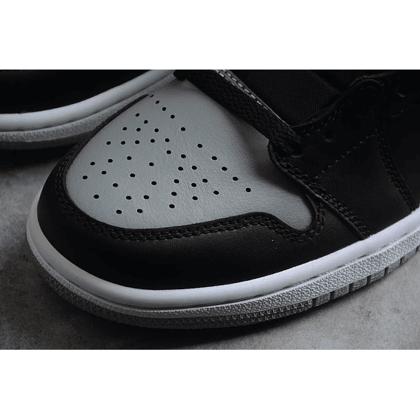 Jordan 1 mid shadow 5