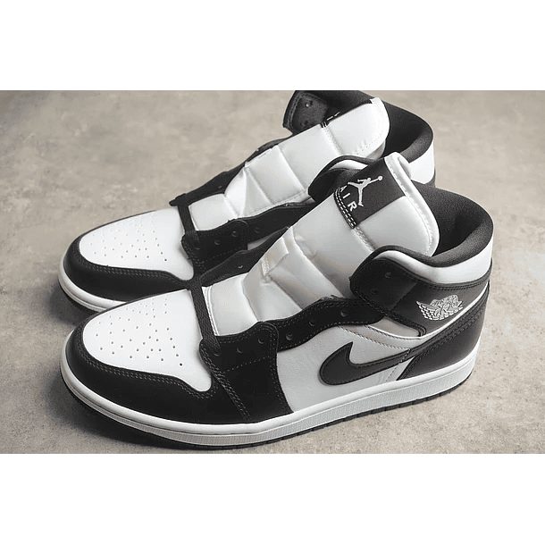 Jordan 1 mid panda 4