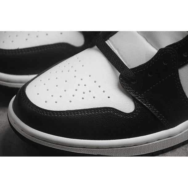 Jordan 1 mid panda 6