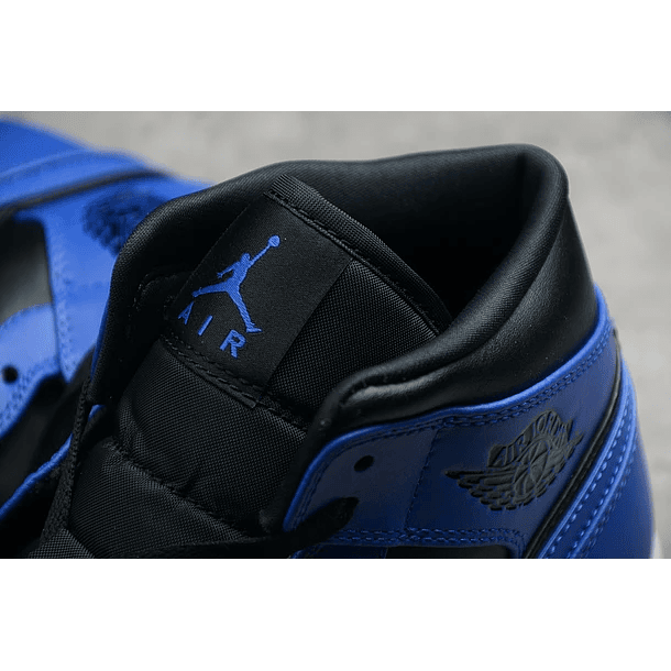 Jordan 1 mid hyper royal 5