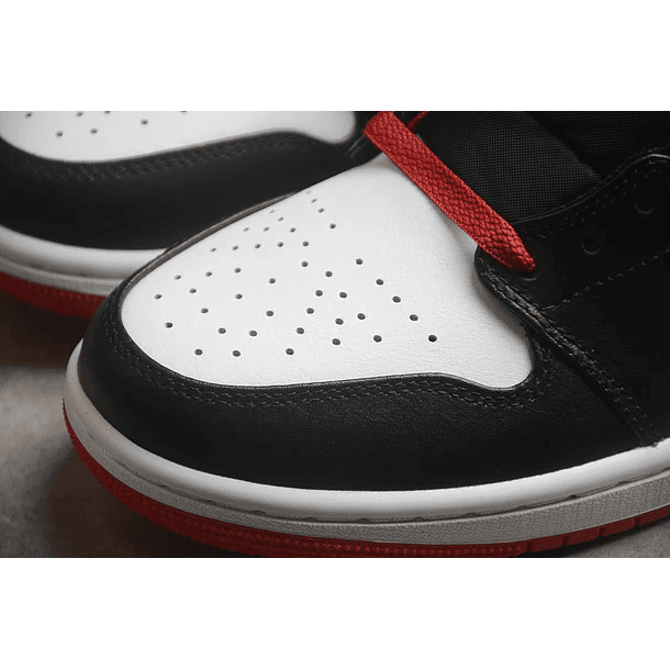 Jordan 1 Mid Gym Red/Black Toe 6