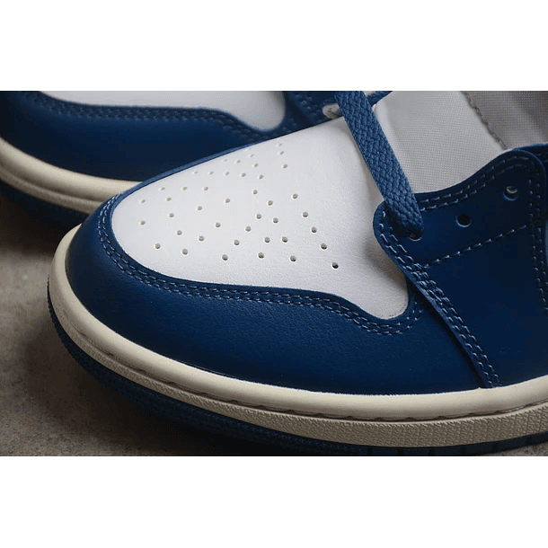 Jordan 1 mid french blue gym red 6