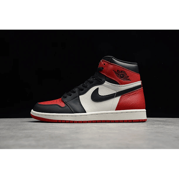 Jordan 1 mid bred toe 1