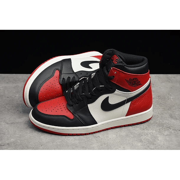 Jordan 1 mid bred toe 2
