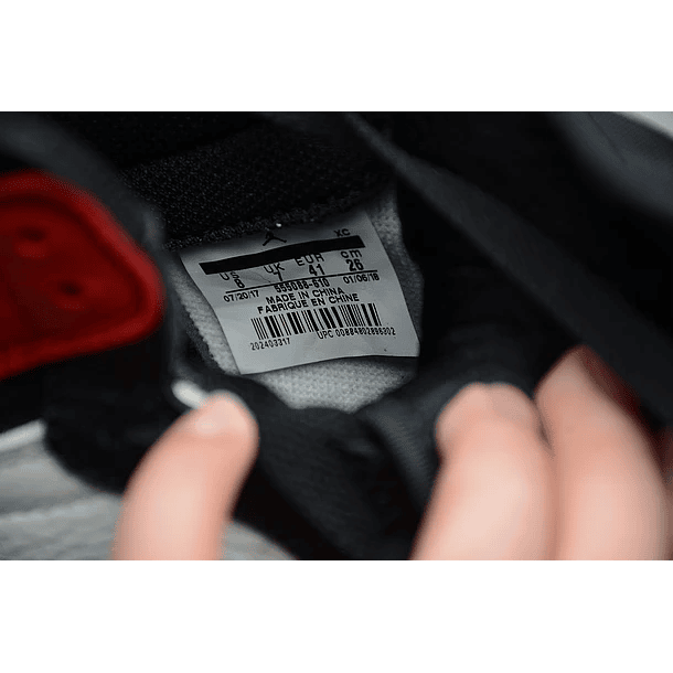 Jordan 1 mid bred toe 7