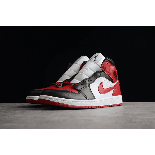 jordan 1 mid Alternate Bred toe 2