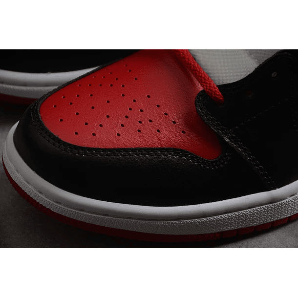 jordan 1 mid Alternate Bred toe 6