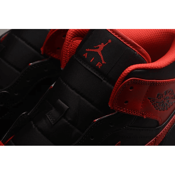 Jordan 1 mid alternate bred 5
