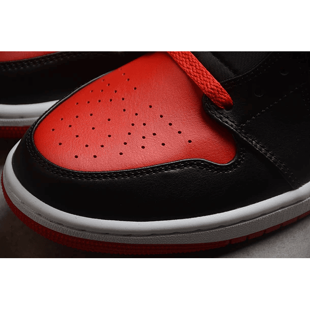 Jordan 1 mid alternate bred 6