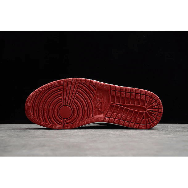 Jordan 1 High Bloodline 3