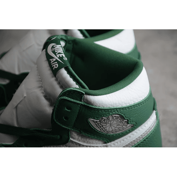 Jordan 1 High OG green 4