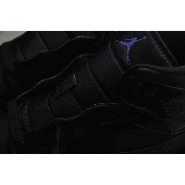 Jordan 1 high Space Jam 5