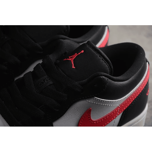 Jordan 1 low siren red 5