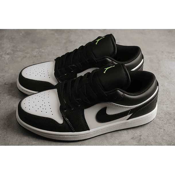 Jordan 1 low panda verde neon 4