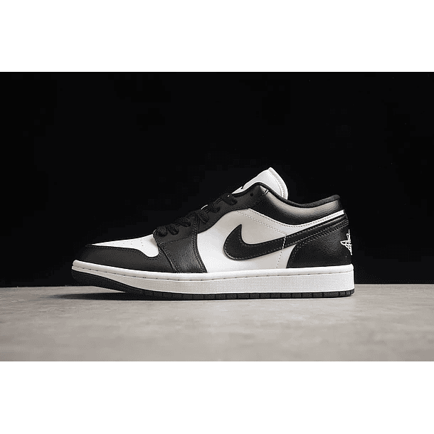 Jordan 1 Low Panda 1