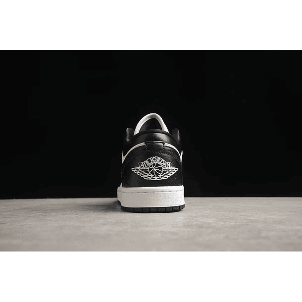 Jordan 1 Low Panda 3