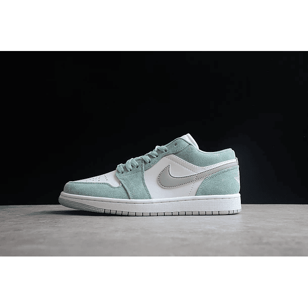 jordan 1 low new emerald 1