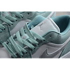 jordan 1 low new emerald 5